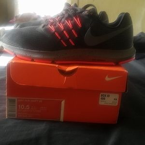 Nike run swift Se.. like new!